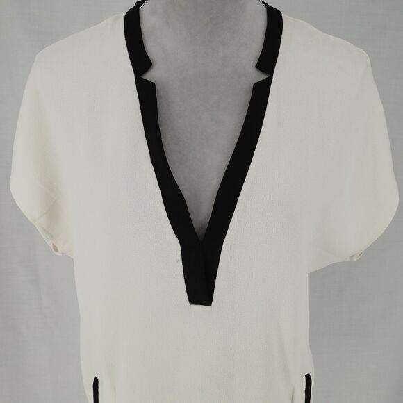 ASTR the Label Dress Womens Small Ivory Black Trim Pockets Back Pleat V-neck - Picture 7 of 11
